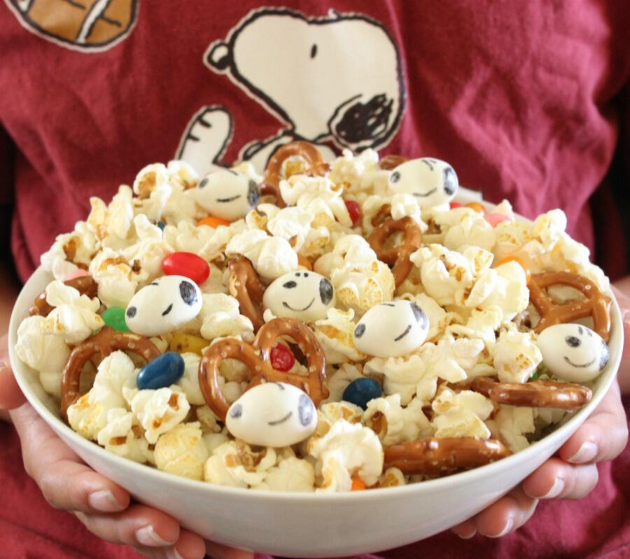Make Snoopy Party Treats Fandango